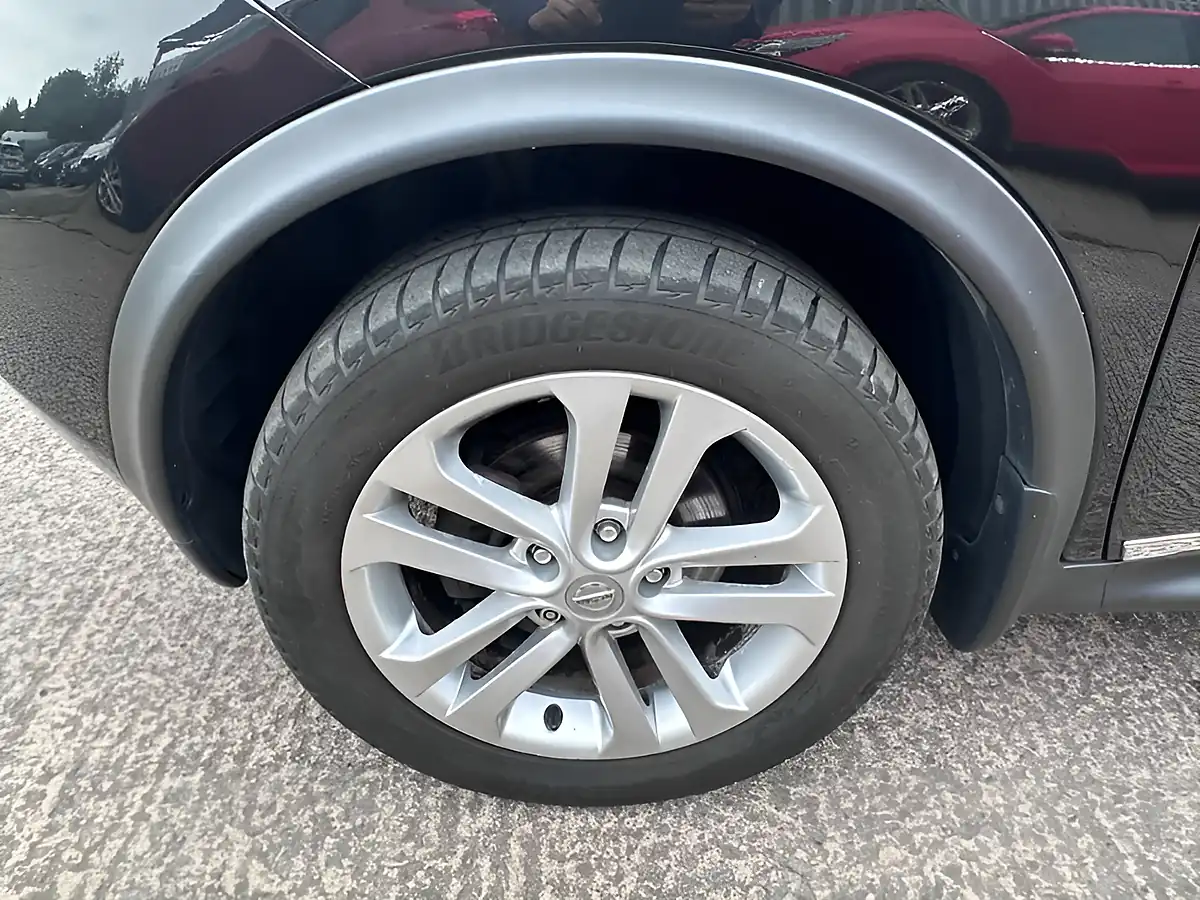 Used 2010 Nissan Juke Acenta Premium Black - Interior and Exterior details 8