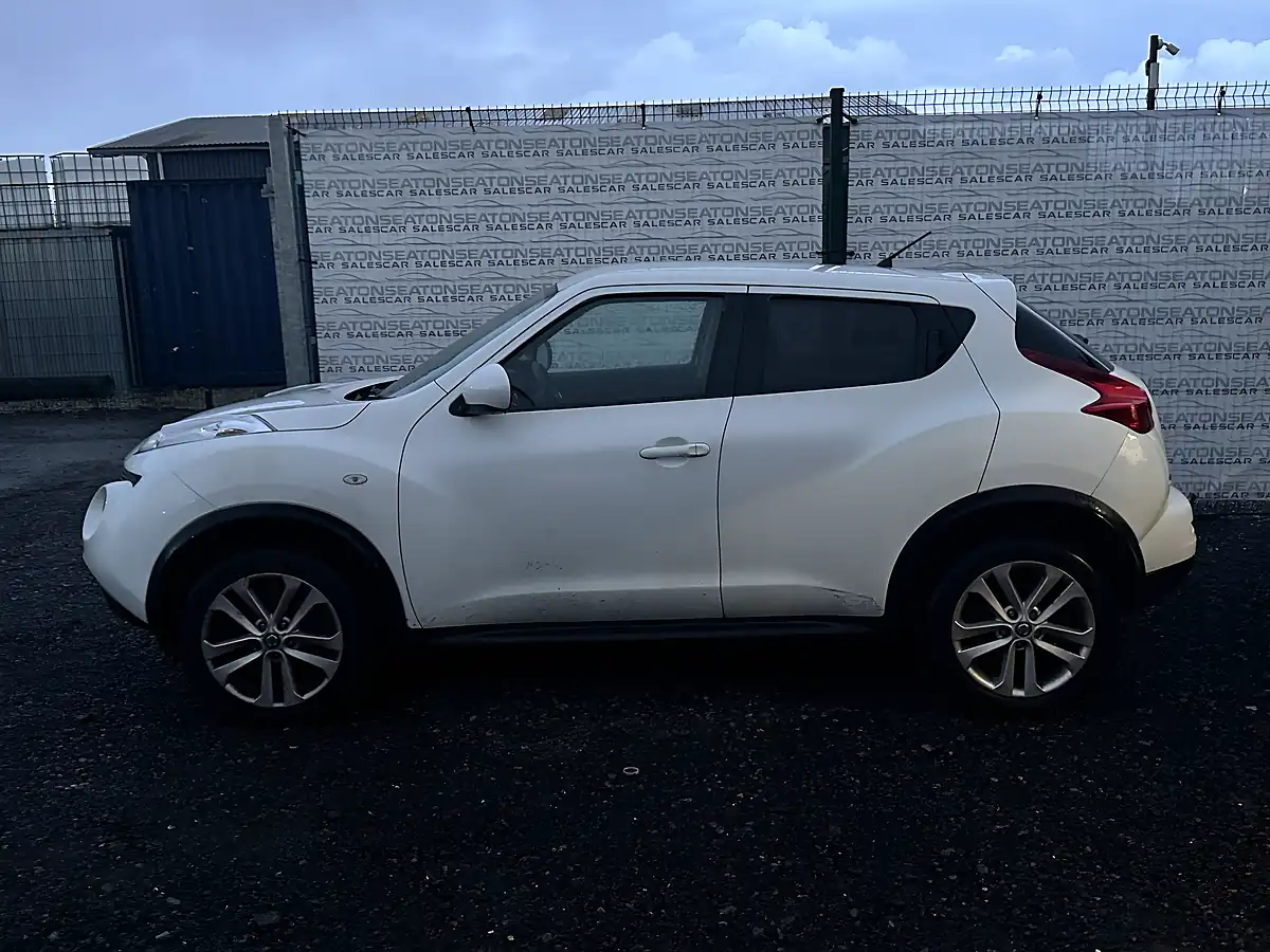Used 2010 Nissan Juke Acenta Sport White - Interior and Exterior details 4