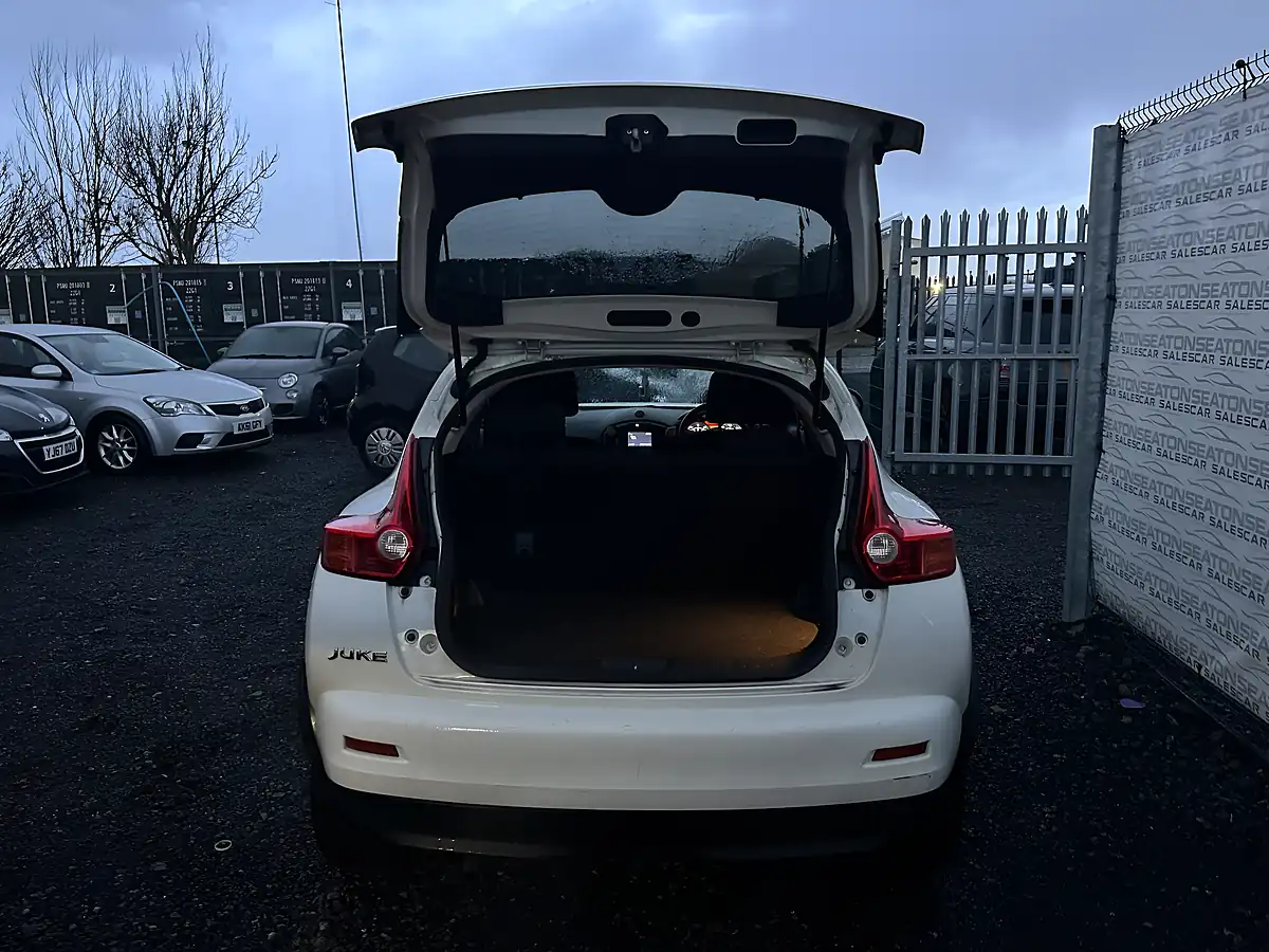 Used 2010 Nissan Juke Acenta Sport White - Interior and Exterior details 7