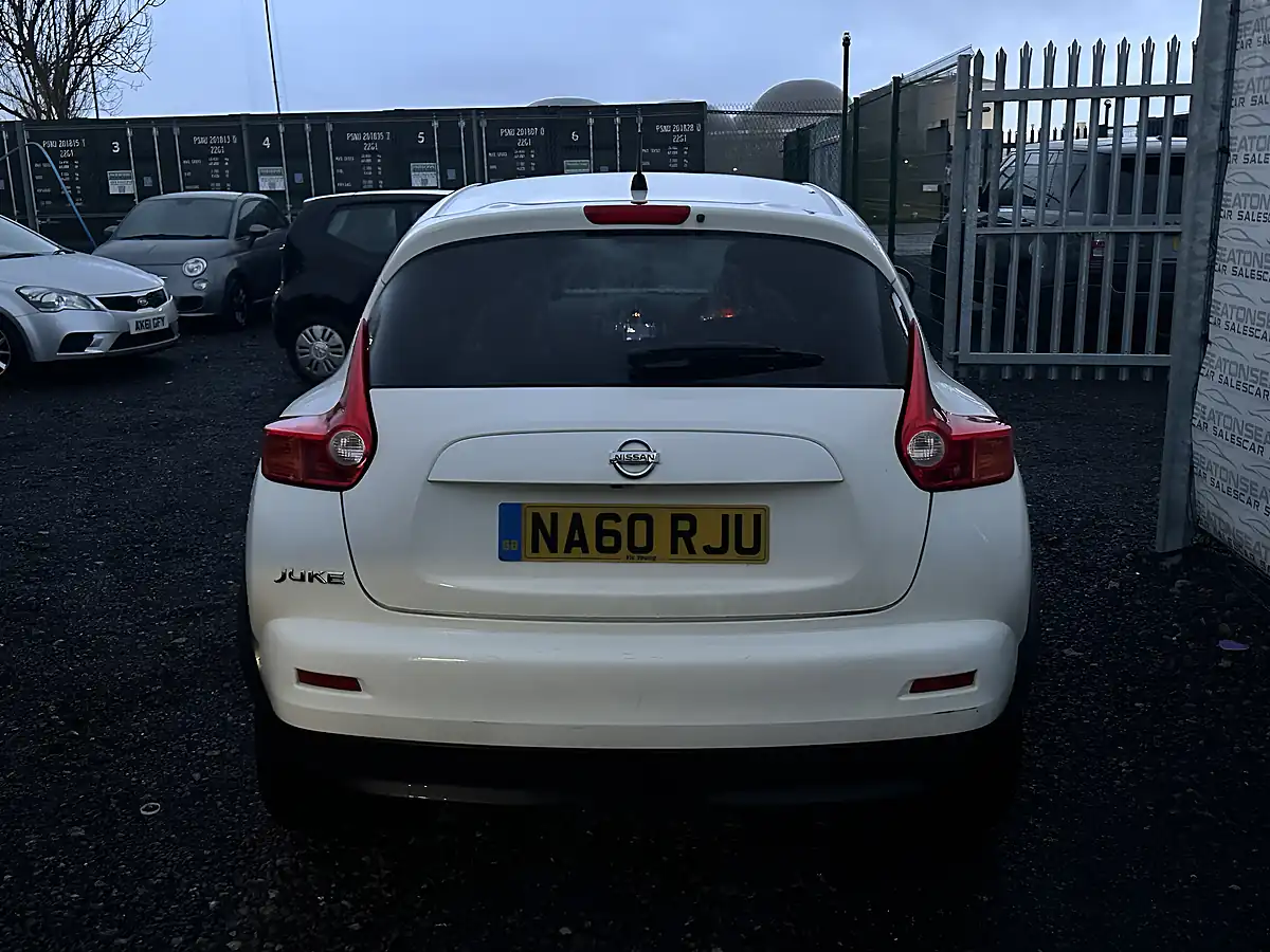 Used 2010 Nissan Juke Acenta Sport White - Interior and Exterior details 8