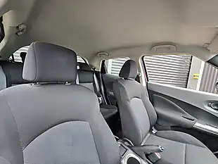 Used 2010 Nissan Juke Visia Red - Interior and Exterior details 4