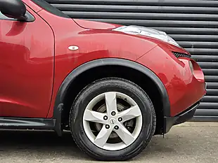 Used 2010 Nissan Juke Visia Red - Interior and Exterior details 7