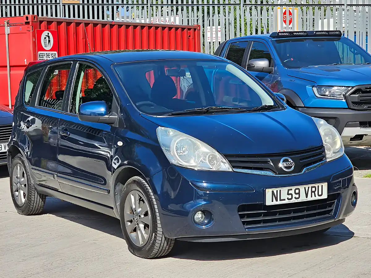 Used 2010 Nissan Note Acenta Blue - Front View