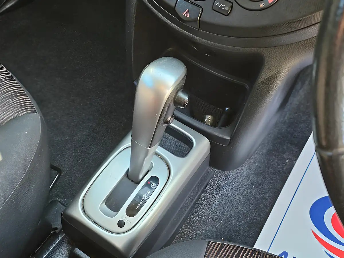 Used 2010 Nissan Note Acenta Blue - Interior and Exterior details 13