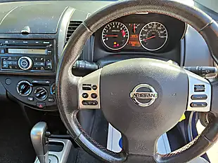 Used 2010 Nissan Note Acenta Blue - Interior and Exterior details 8