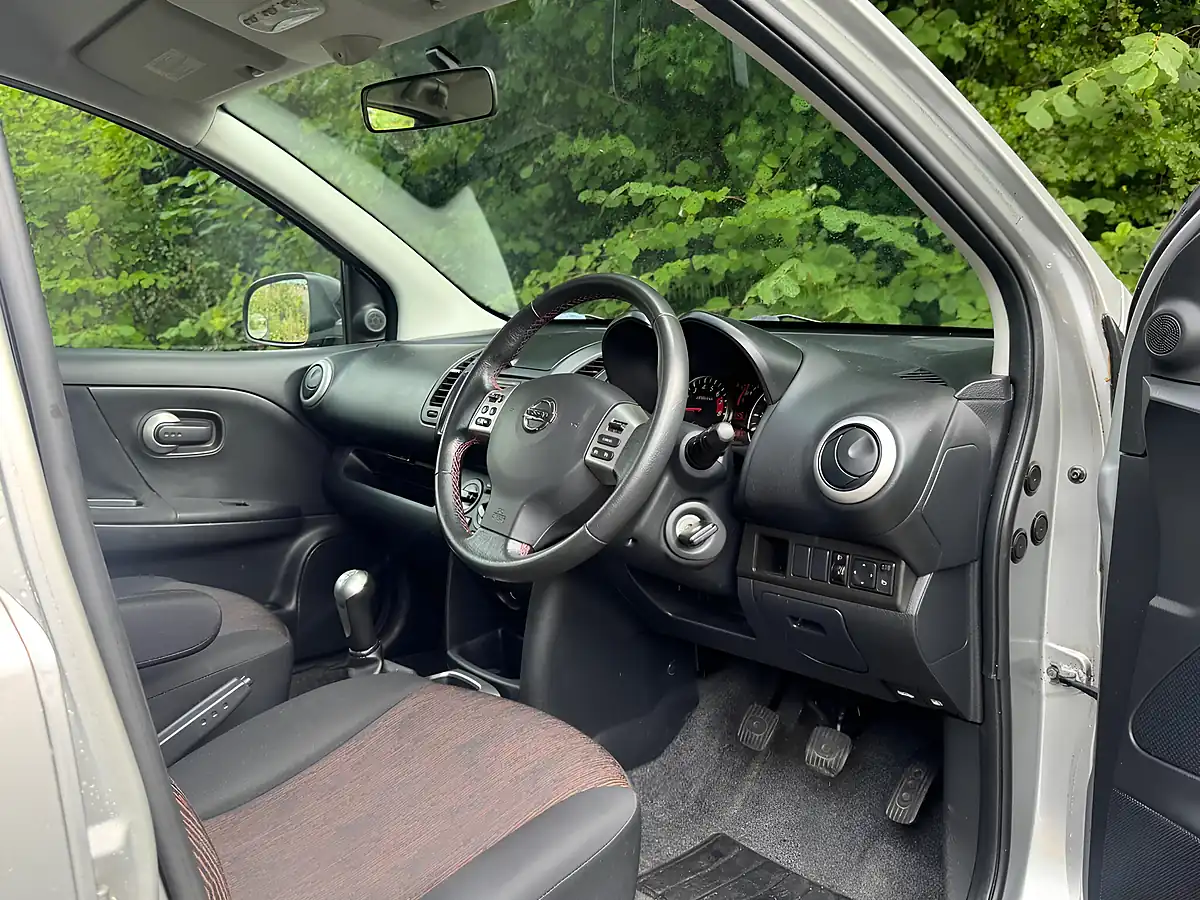 Used 2010 Nissan Note Acenta Silver - Interior and Exterior details 14