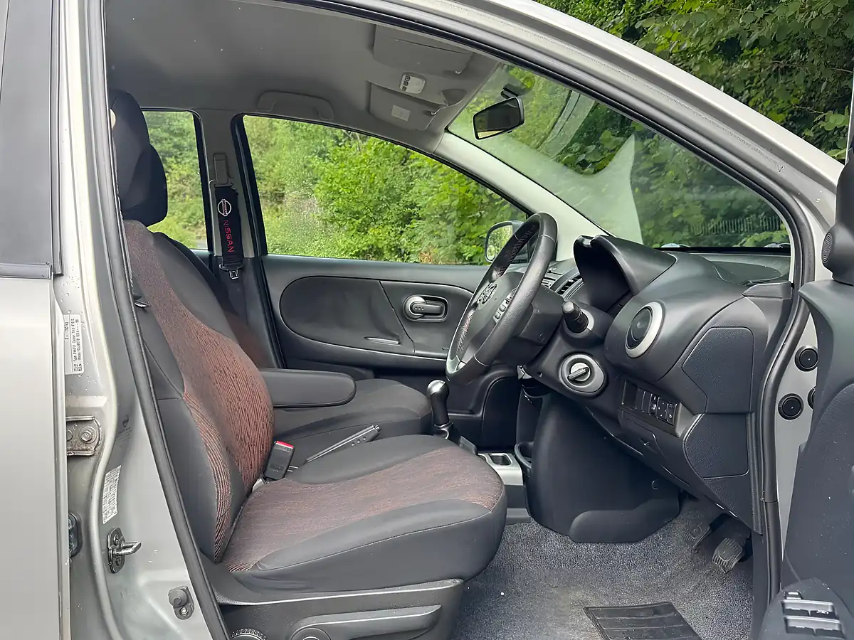Used 2010 Nissan Note Acenta Silver - Interior and Exterior details 15