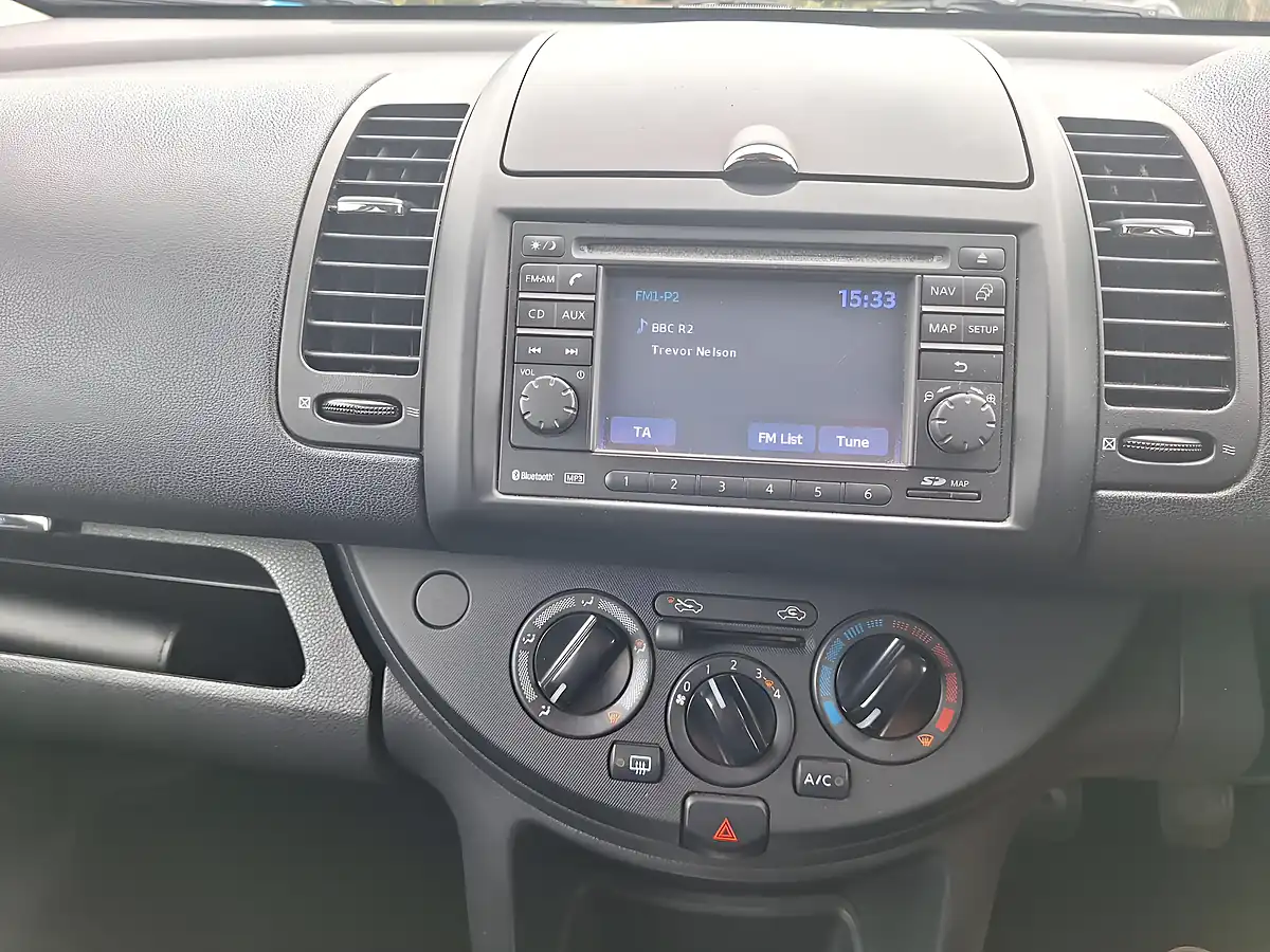 Used 2010 Nissan Note N-Tec Beige - Interior and Exterior details 14