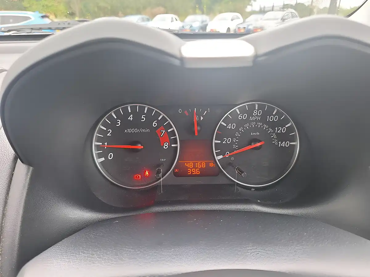 Used 2010 Nissan Note N-Tec Beige - Interior and Exterior details 19