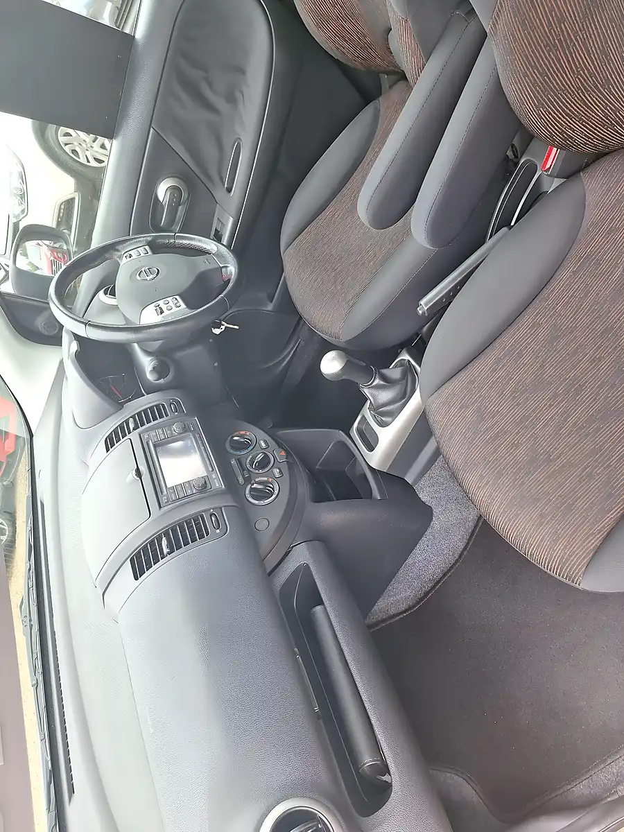 Used 2010 Nissan Note N-Tec Beige - Interior and Exterior details 3