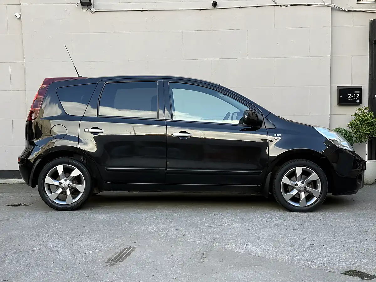 Used 2010 Nissan Note N-Tec Black - Interior and Exterior details 5