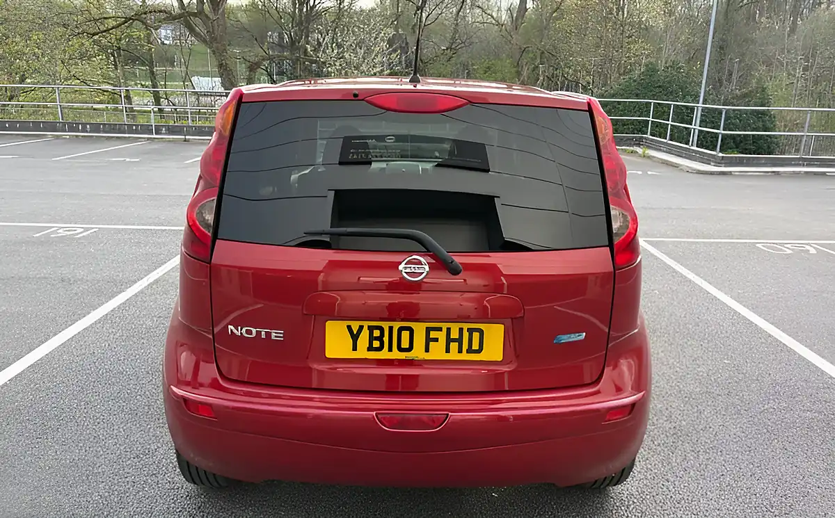 Used 2010 Nissan Note N-Tec Red - Interior and Exterior details 13