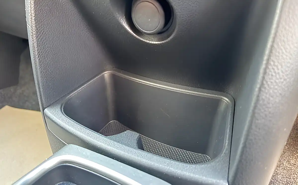 Used 2010 Nissan Note N-Tec Red - Interior and Exterior details 17