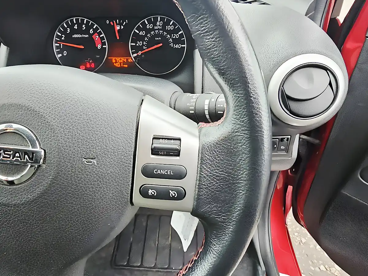 Used 2010 Nissan Note N-Tec Red - Interior and Exterior details 14