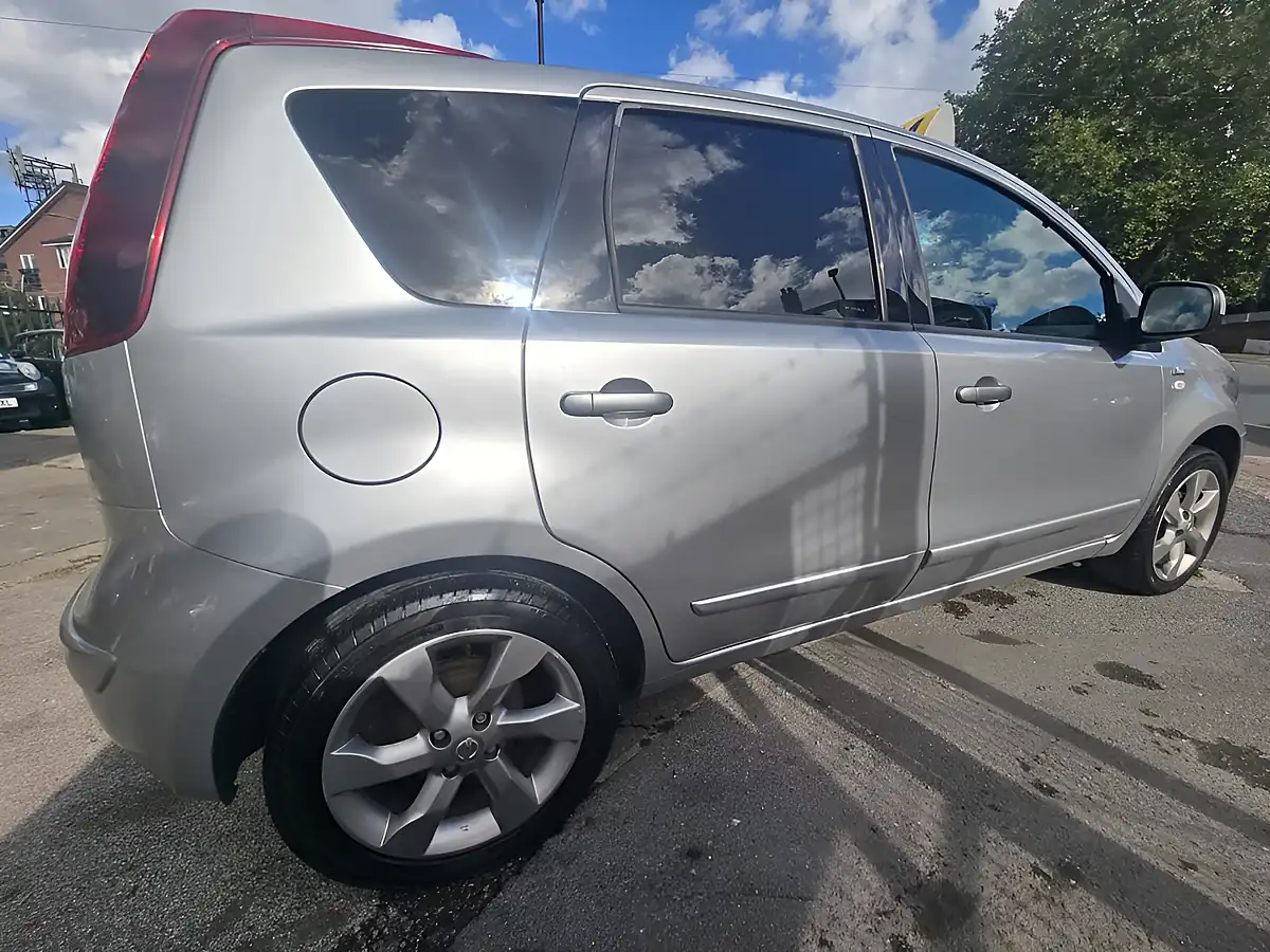 Used 2010 Nissan Note N-Tec Silver - Interior and Exterior details 12