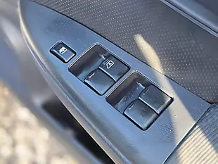 Used 2010 Nissan Note Tekna Blue - Interior and Exterior details 14
