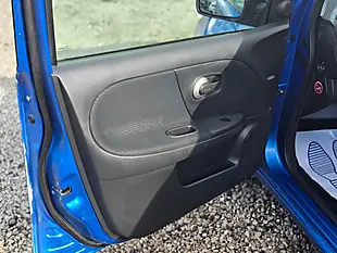Used 2010 Nissan Note Tekna Blue - Interior and Exterior details 15