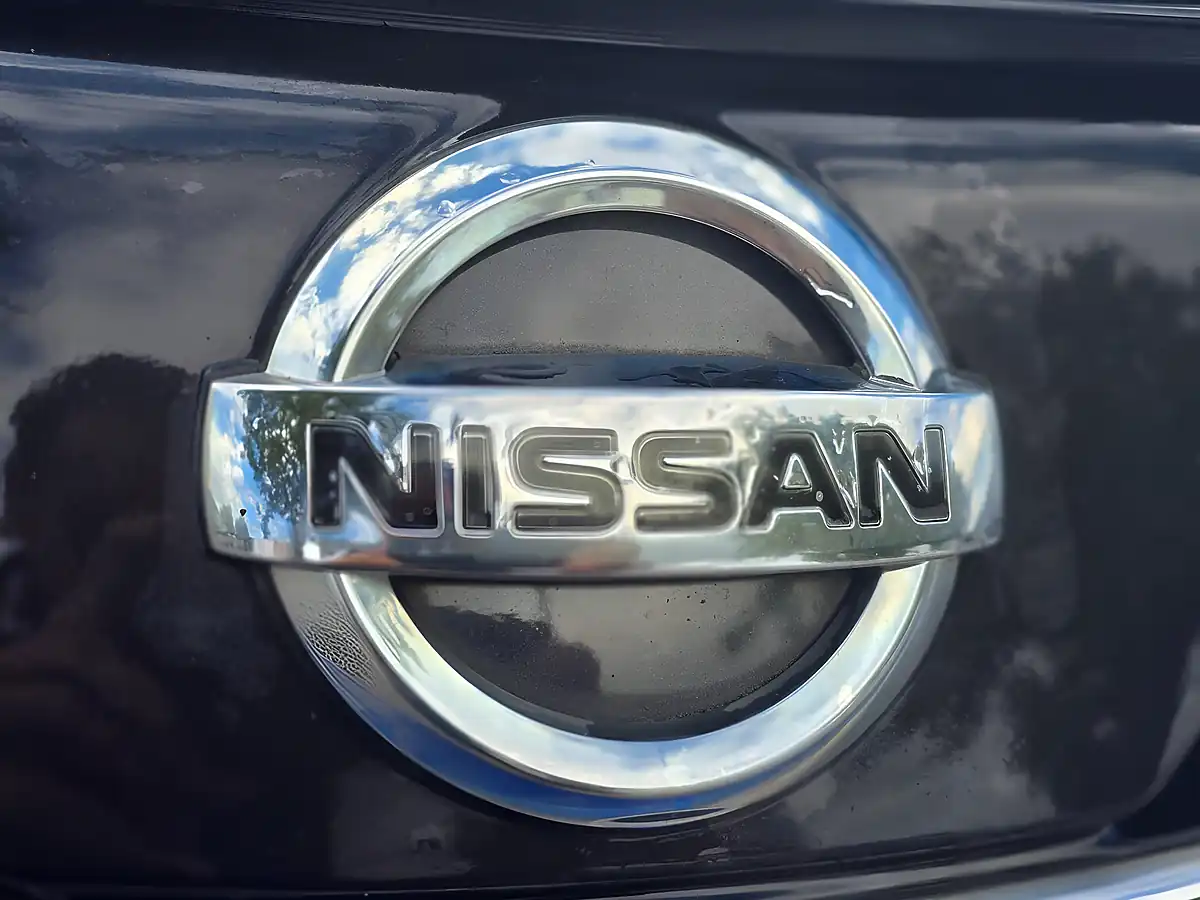 Used 2010 Nissan Note Tekna Blue - Interior and Exterior details 19