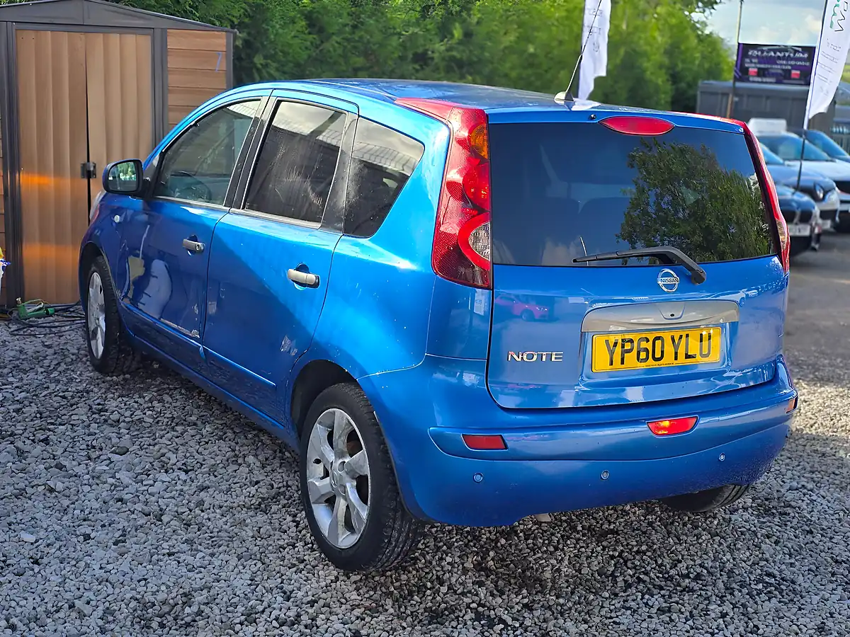 Used 2010 Nissan Note Tekna Blue - Interior and Exterior details 4