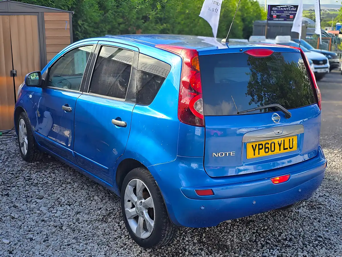 Used 2010 Nissan Note Tekna Blue - Interior and Exterior details 9