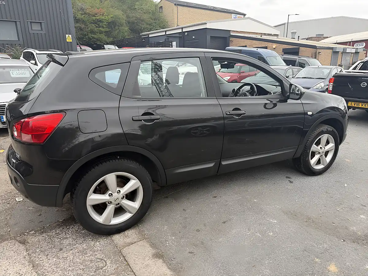 Used 2010 Nissan Qashqai Acenta Black - Interior and Exterior details 11