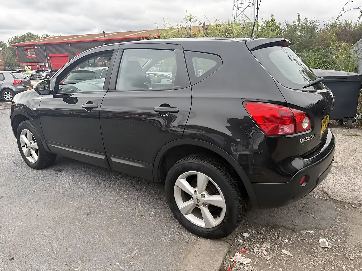 Used 2010 Nissan Qashqai Acenta Black - Interior and Exterior details 4