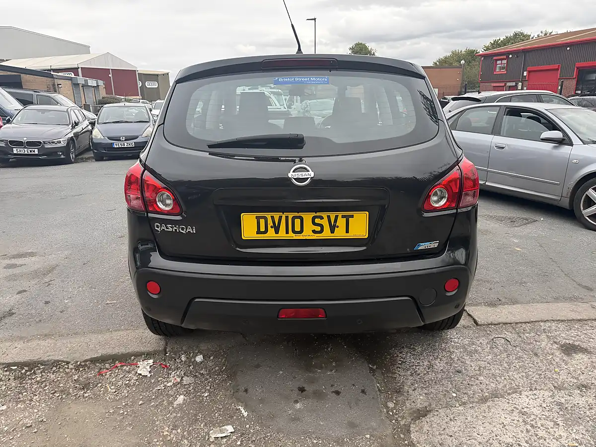 Used 2010 Nissan Qashqai Acenta Black - Interior and Exterior details 8