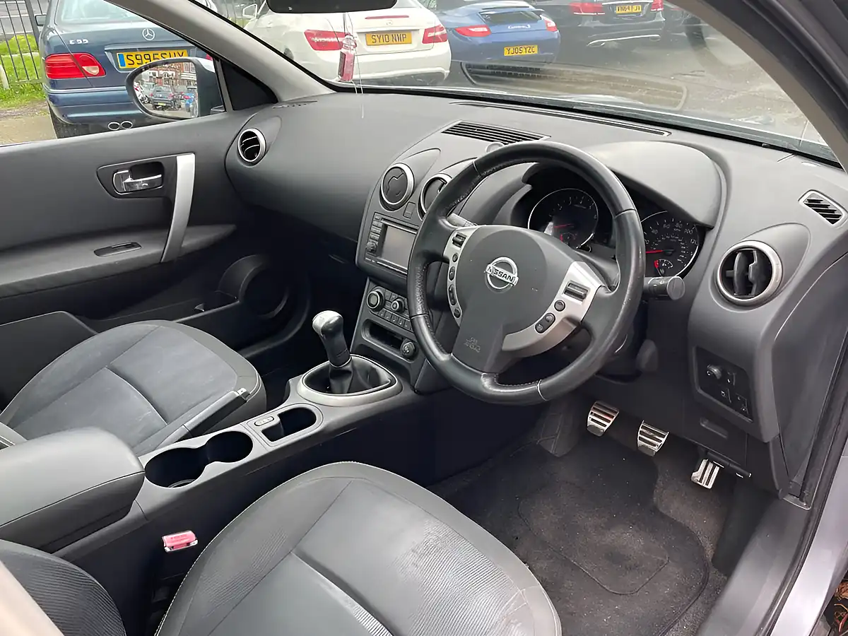 Used 2010 Nissan Qashqai N-Tec Grey - Interior and Exterior details 9