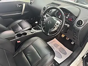 Used 2010 Nissan Qashqai Tekna White - Interior and Exterior details 11