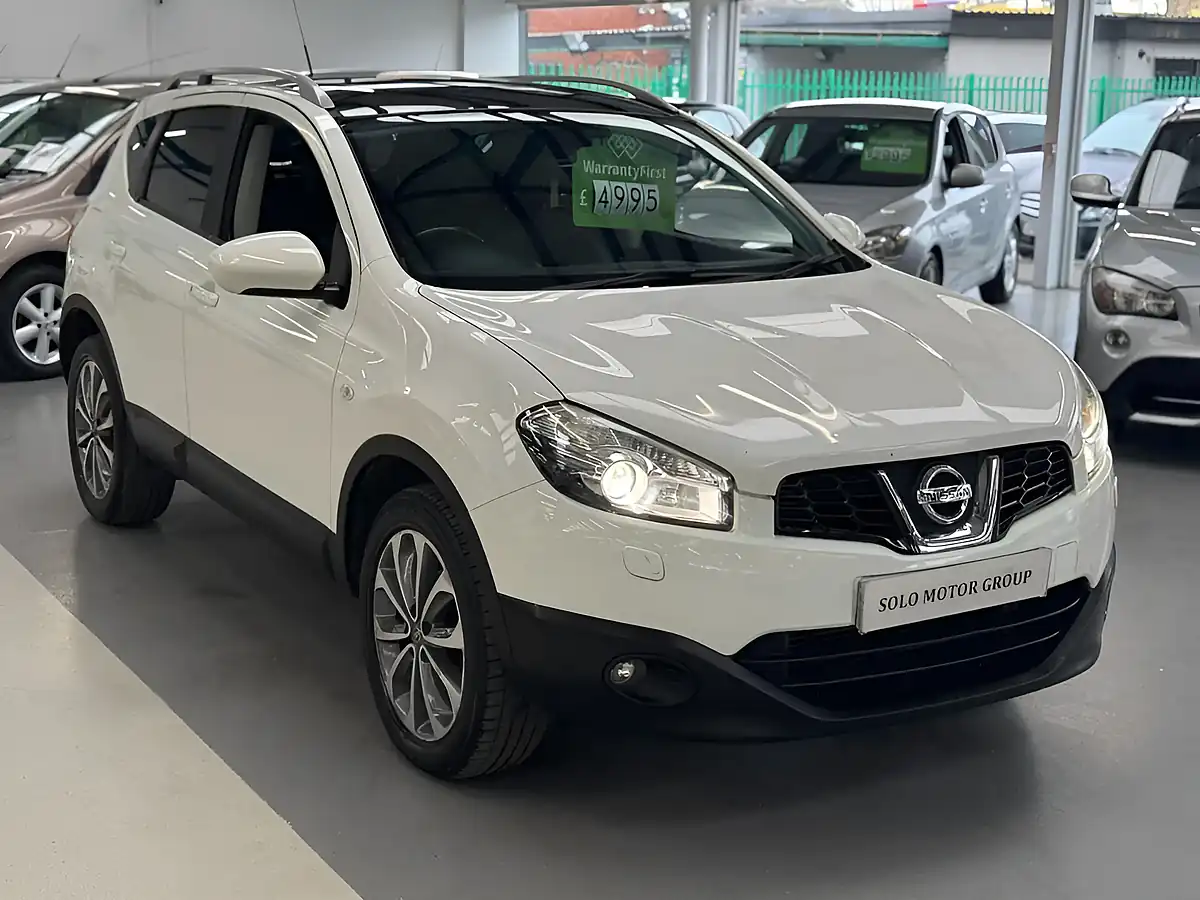 Used 2010 Nissan Qashqai Tekna White - Interior and Exterior details 5