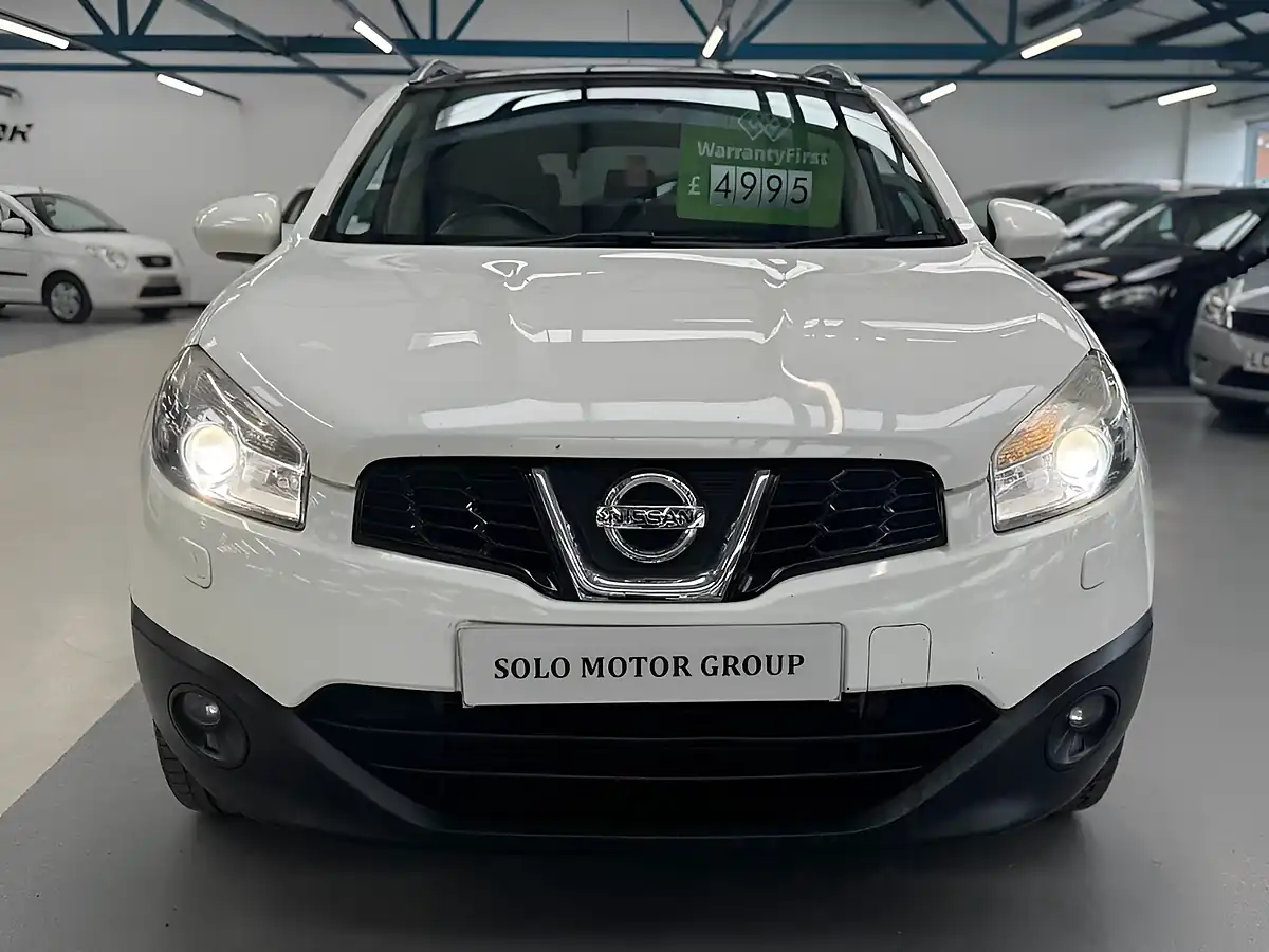 Used 2010 Nissan Qashqai Tekna White - Interior and Exterior details 7