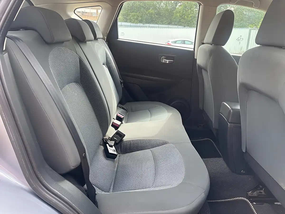 Used 2010 Nissan Qashqai Visia Grey - Interior and Exterior details 12