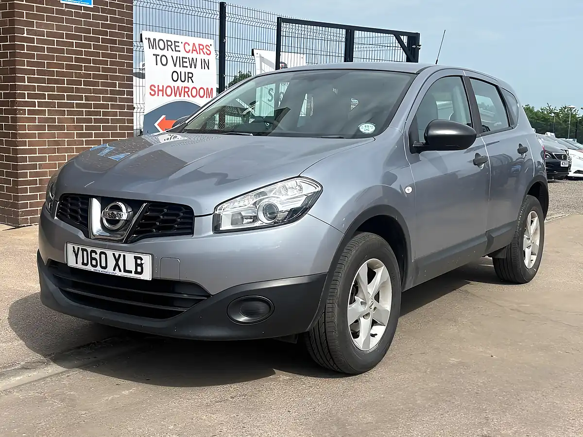 Used 2010 Nissan Qashqai Visia Grey - Interior and Exterior details 3