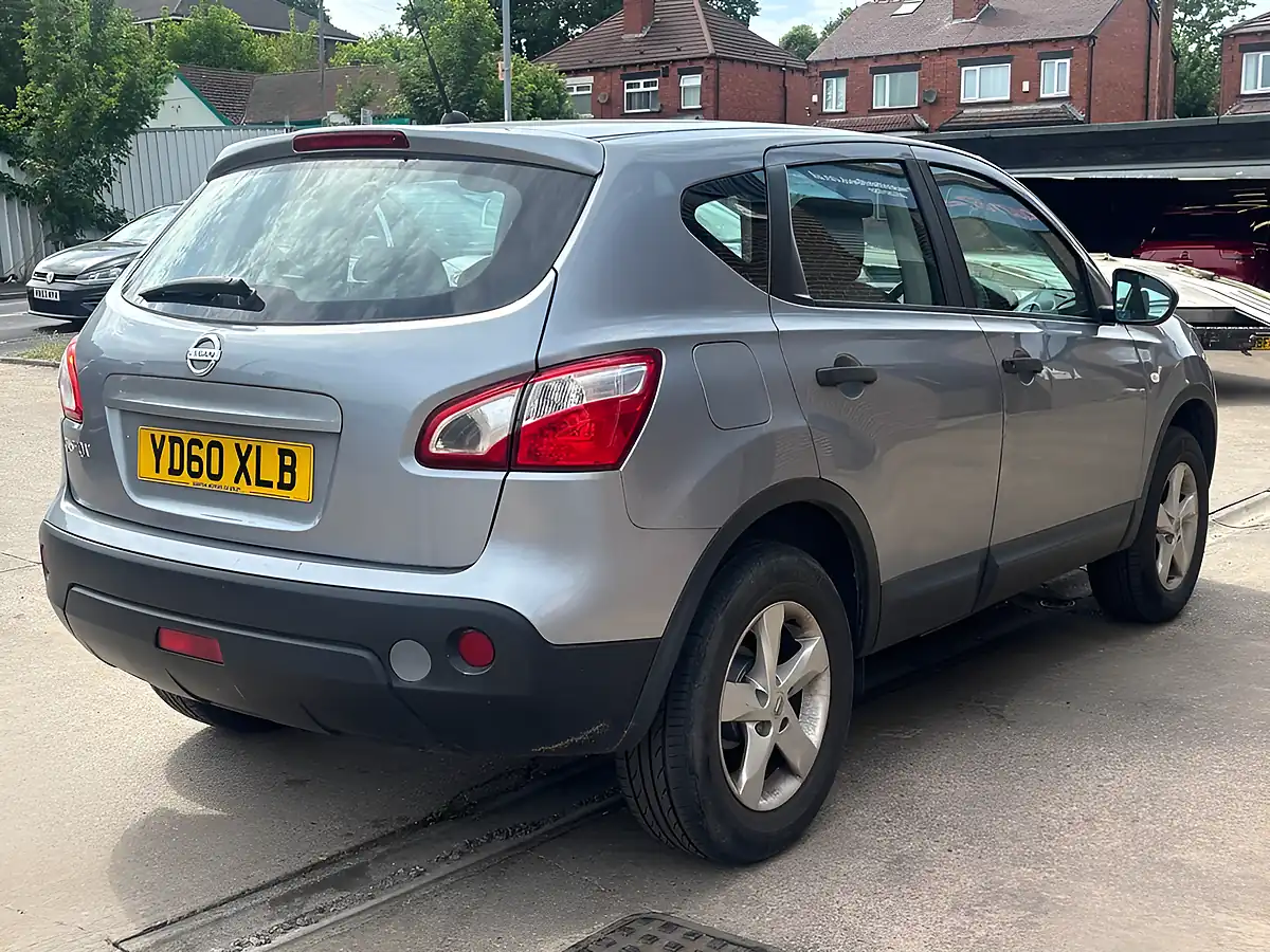 Used 2010 Nissan Qashqai Visia Grey - Interior and Exterior details 7