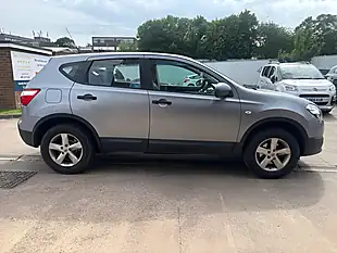 Used 2010 Nissan Qashqai Visia Grey - Interior and Exterior details 8