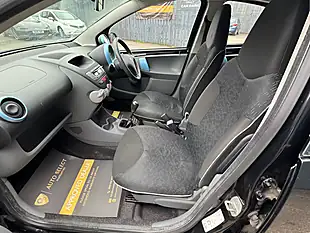 Used 2010 Peugeot 107 Millesim Black - Interior and Exterior details 17