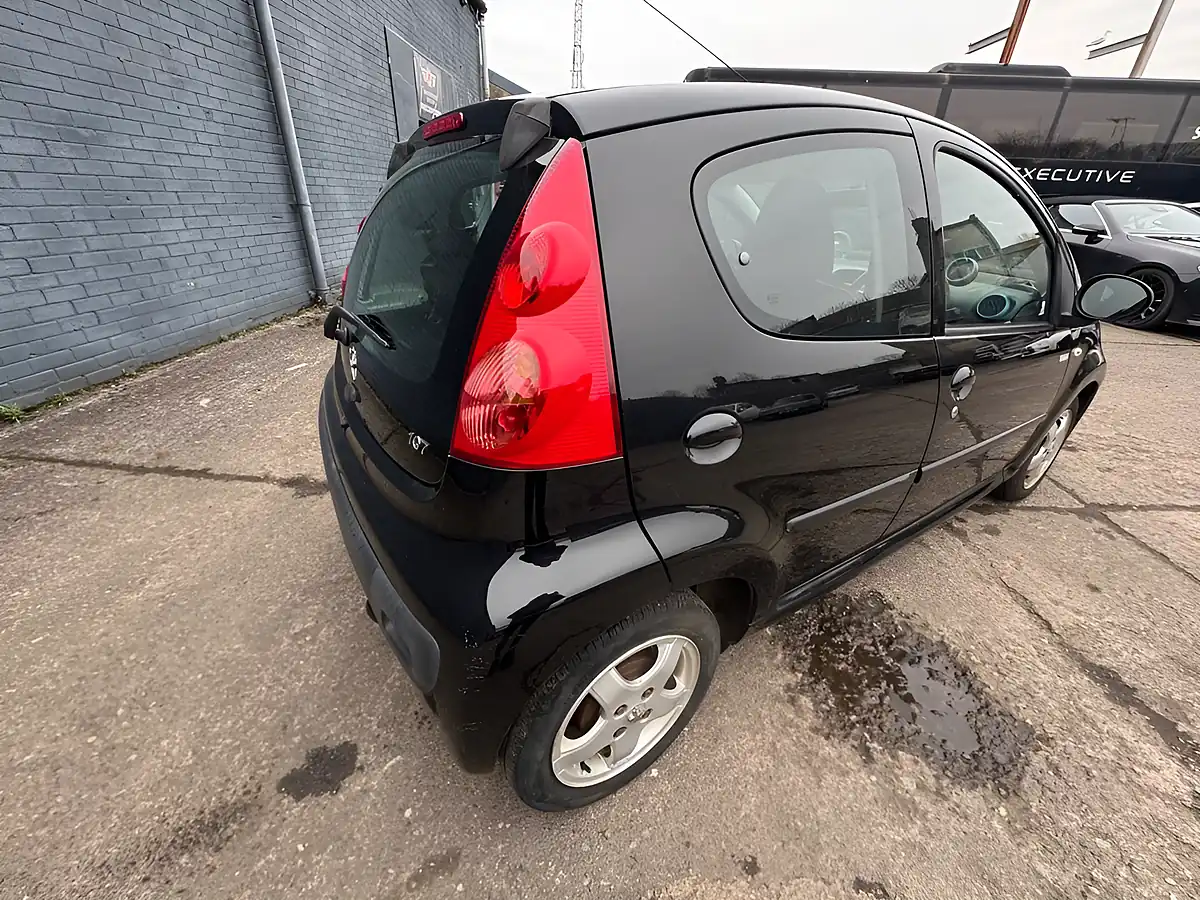 Used 2010 Peugeot 107 Millesim Black - Interior and Exterior details 7