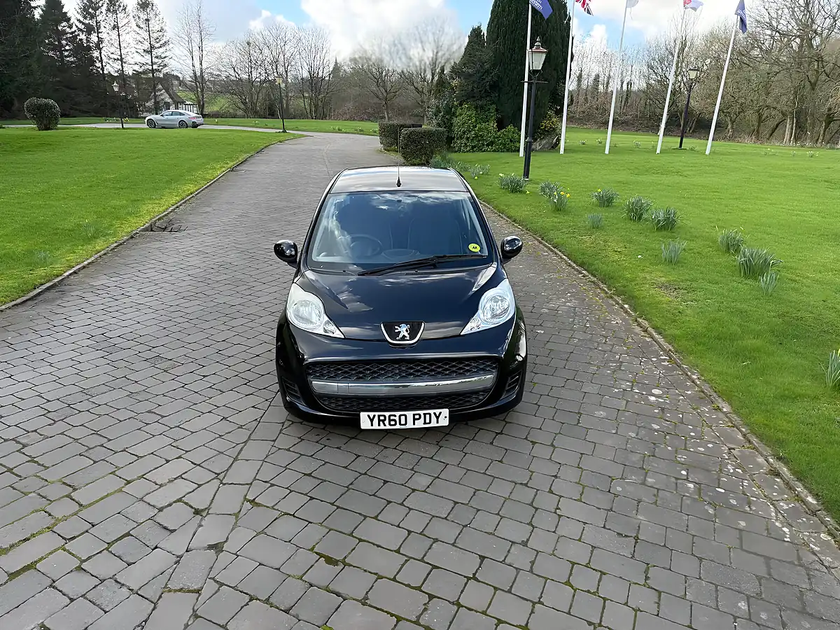 Used 2010 Peugeot 107 Millesim Black - Interior and Exterior details 10