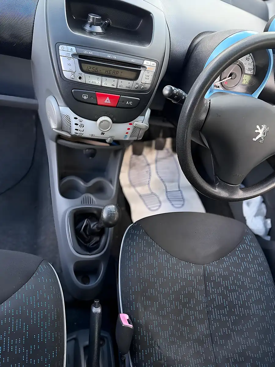 Used 2010 Peugeot 107 Millesim Black - Interior and Exterior details 17
