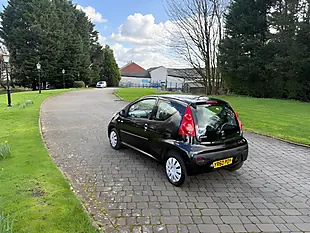 Used 2010 Peugeot 107 Millesim Black - Interior and Exterior details 6