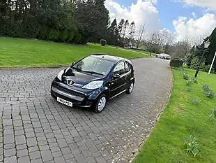 Used 2010 Peugeot 107 Millesim Black - Interior and Exterior details 8