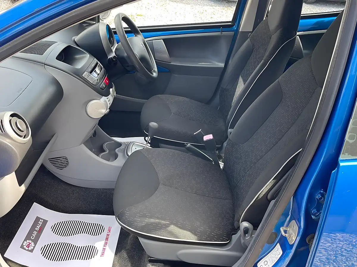 Used 2010 Peugeot 107 Urban Blue - Interior and Exterior details 11