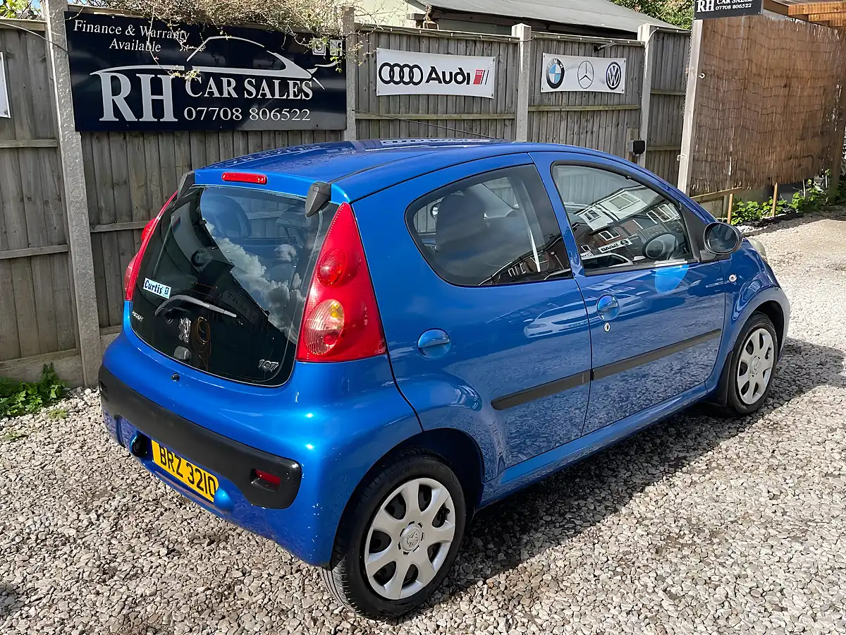 Used 2010 Peugeot 107 Urban Blue - Interior and Exterior details 14