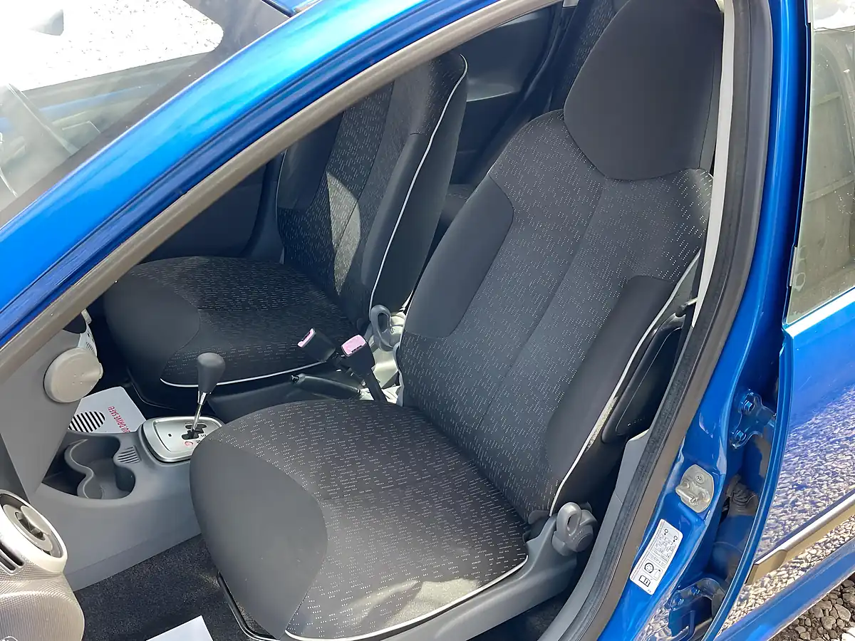 Used 2010 Peugeot 107 Urban Blue - Interior and Exterior details 16