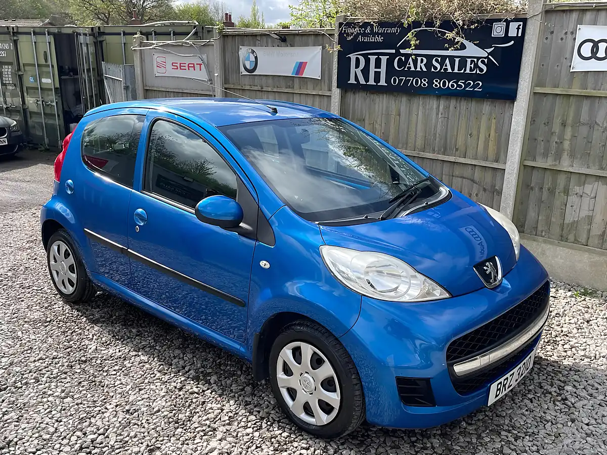 Used 2010 Peugeot 107 Urban Blue - Interior and Exterior details 2