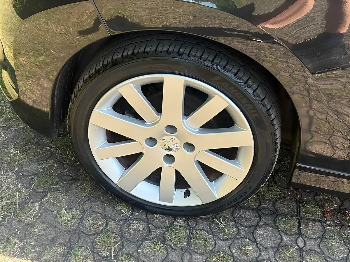 Used 2010 Peugeot 207 Cc Allure Black - Interior and Exterior details 18