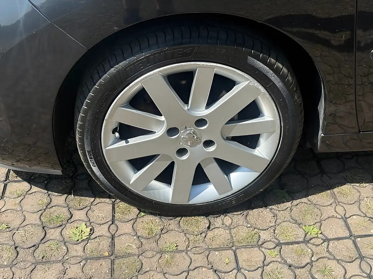 Used 2010 Peugeot 207 Cc Allure Black - Interior and Exterior details 19
