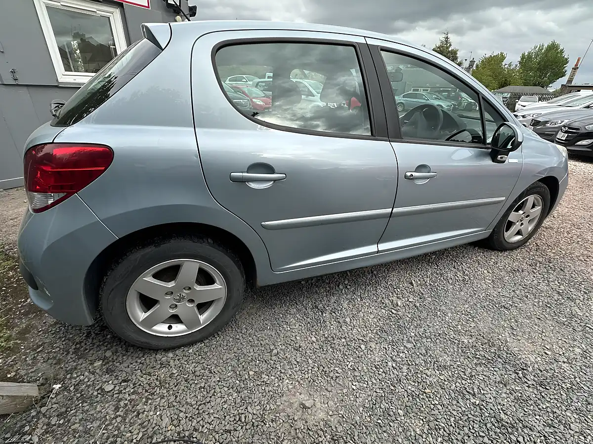 Used 2010 Peugeot 207 Millesim Blue - Interior and Exterior details 15