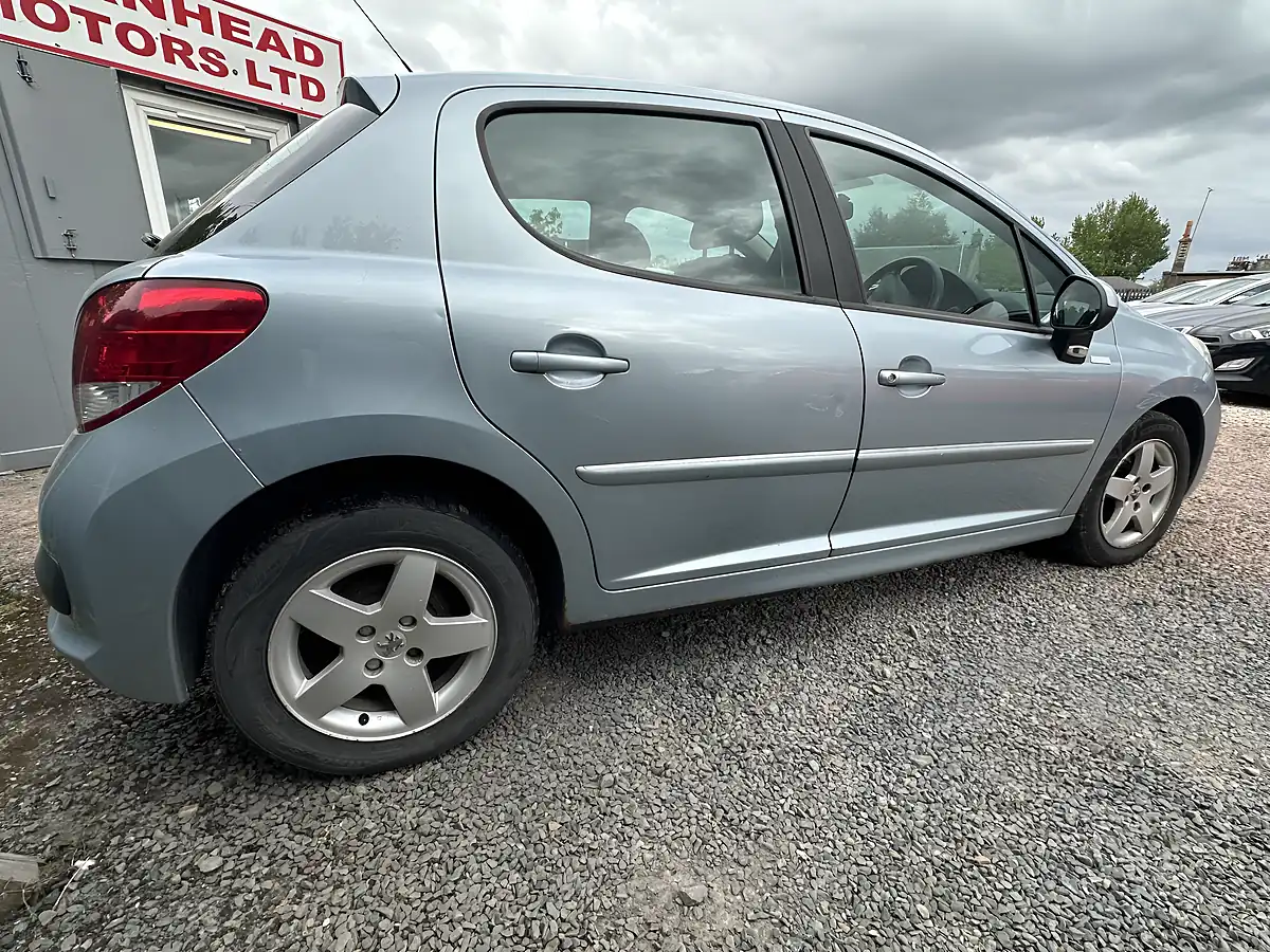 Used 2010 Peugeot 207 Millesim Blue - Interior and Exterior details 16