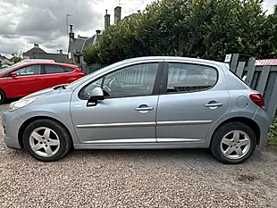 Used 2010 Peugeot 207 Millesim Blue - Interior and Exterior details 7